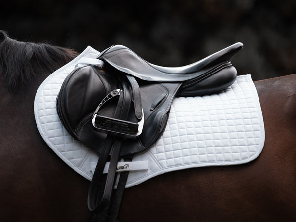 Close Contact GP Saddle Pad White