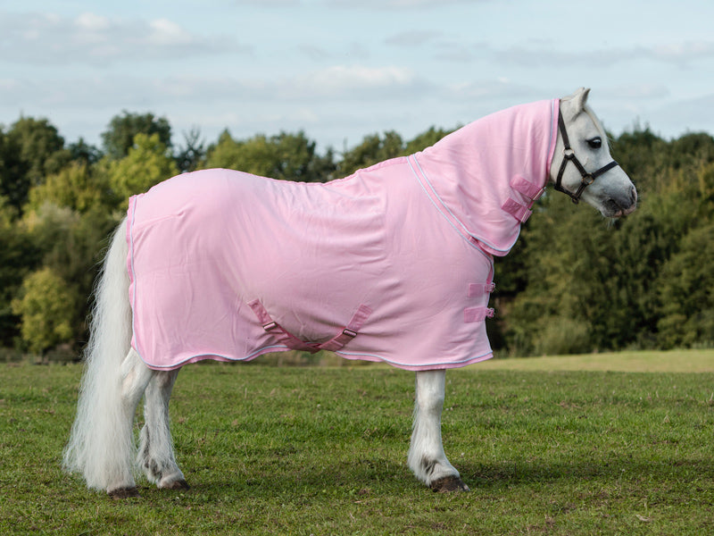 Fleece Rug With Neck Cover - Baby Pink