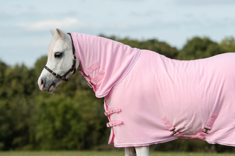 Fleece Rug With Neck Cover - Baby Pink